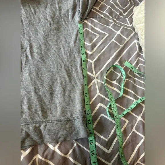 Aerie offline sweatshirt size small. Great condition - Picture 6 of 12